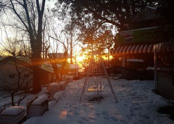 Idhar Udhar ki Batae – Live from Murree